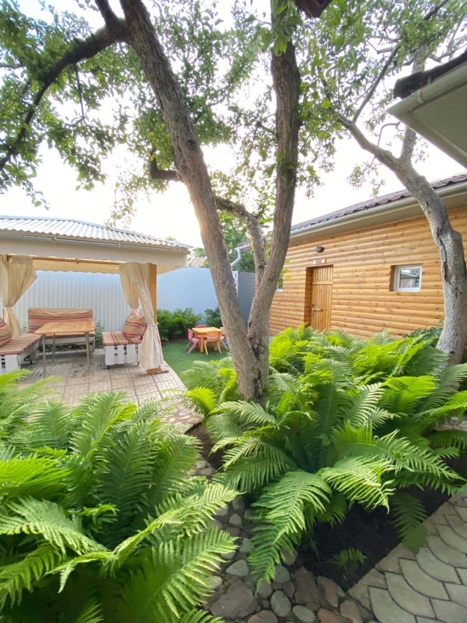 Osobyi Guest House Cholpon-Ata Eksteriør billede