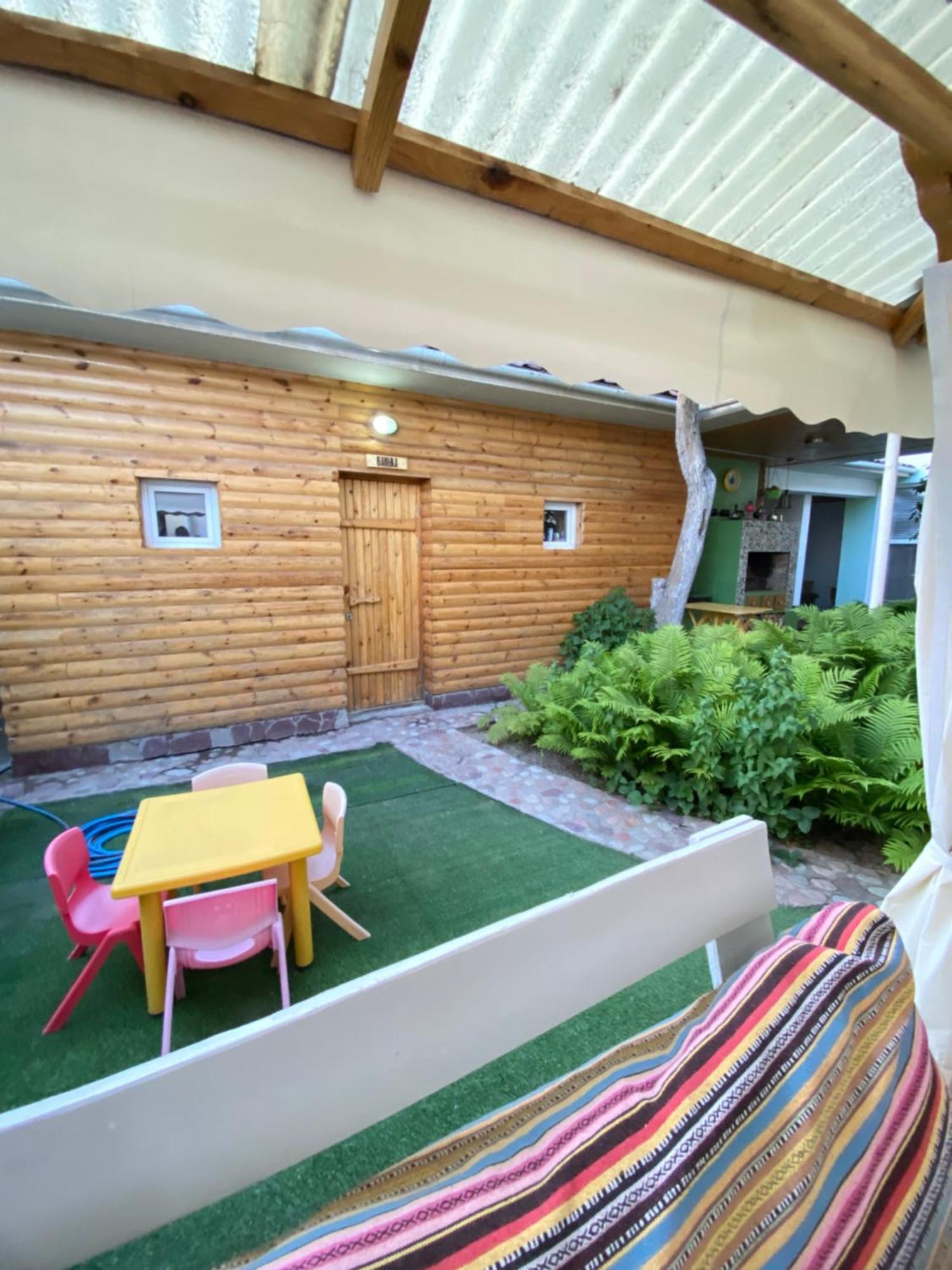 Osobyi Guest House Cholpon-Ata Eksteriør billede